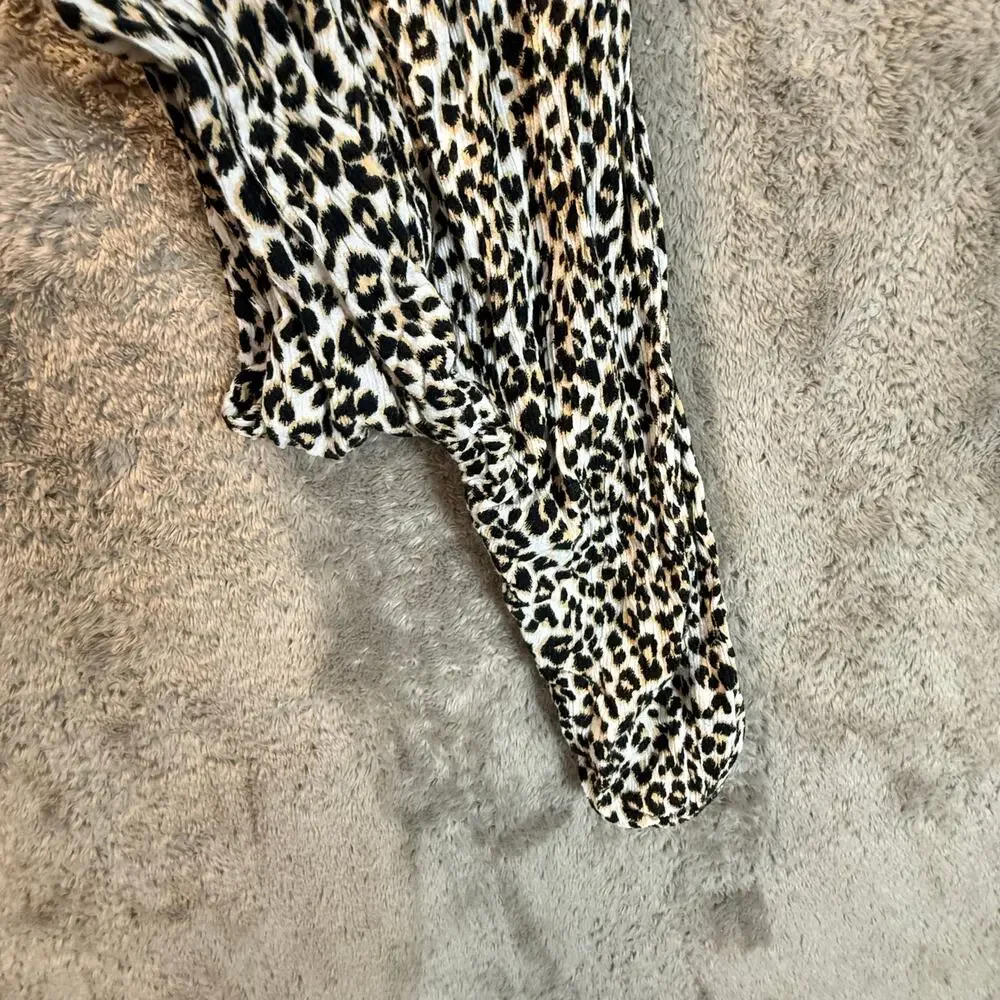 Old Navy Cheetah Smocked Romper Animal Print Leopard 18-24 Months Toddler Girls